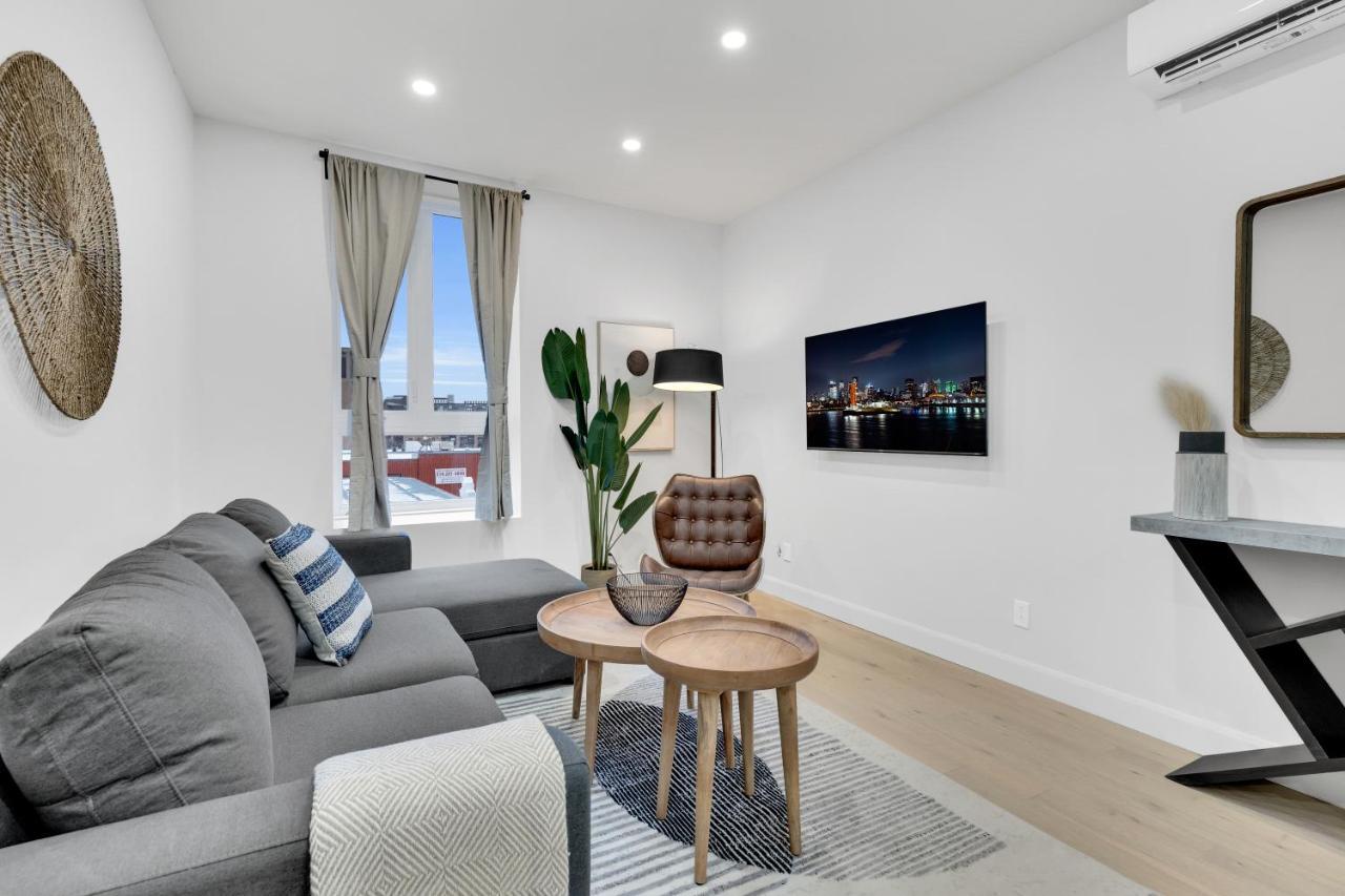 Deluxe Suites Downtown Монреаль Экстерьер фото