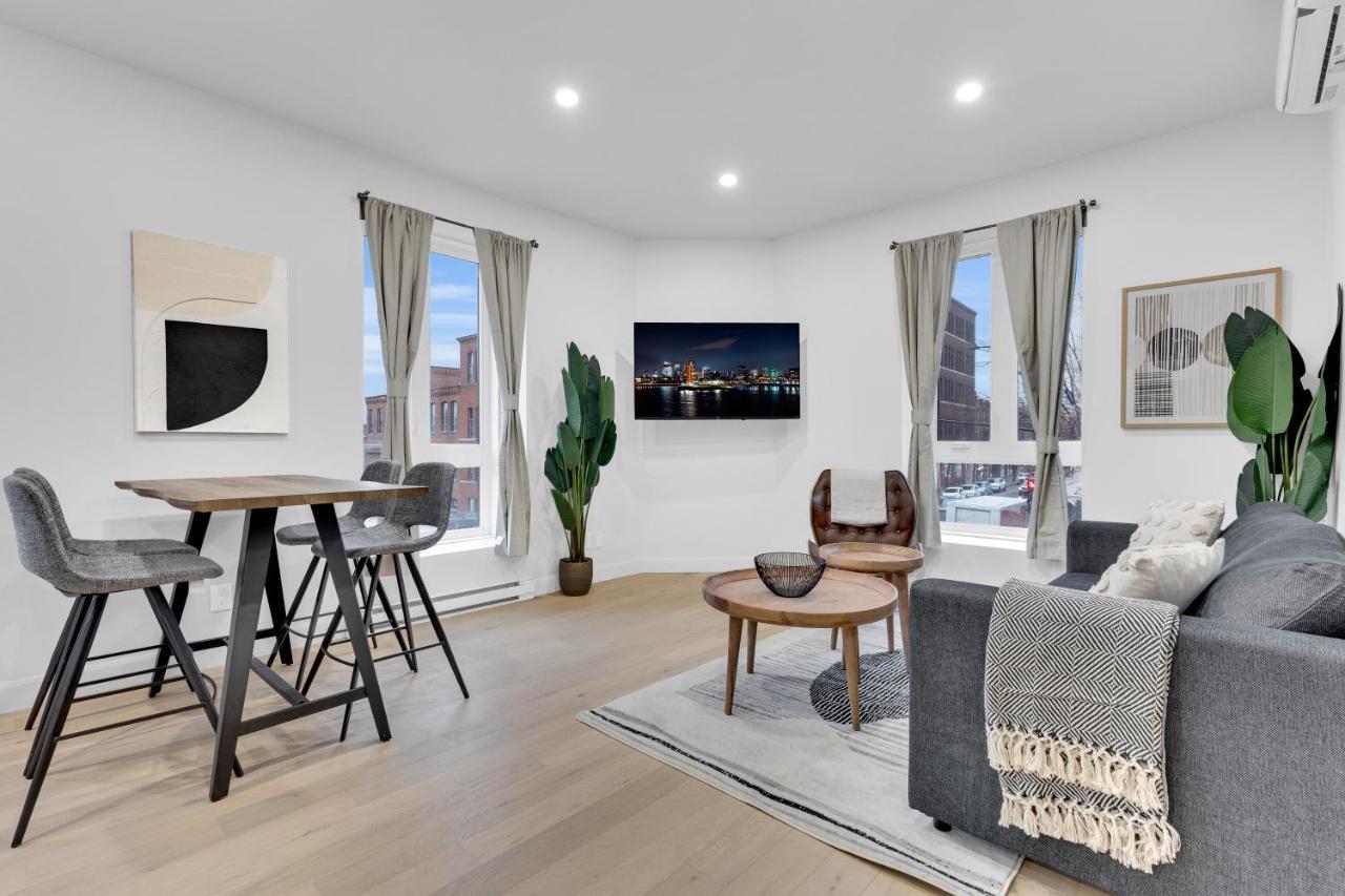 Deluxe Suites Downtown Монреаль Экстерьер фото