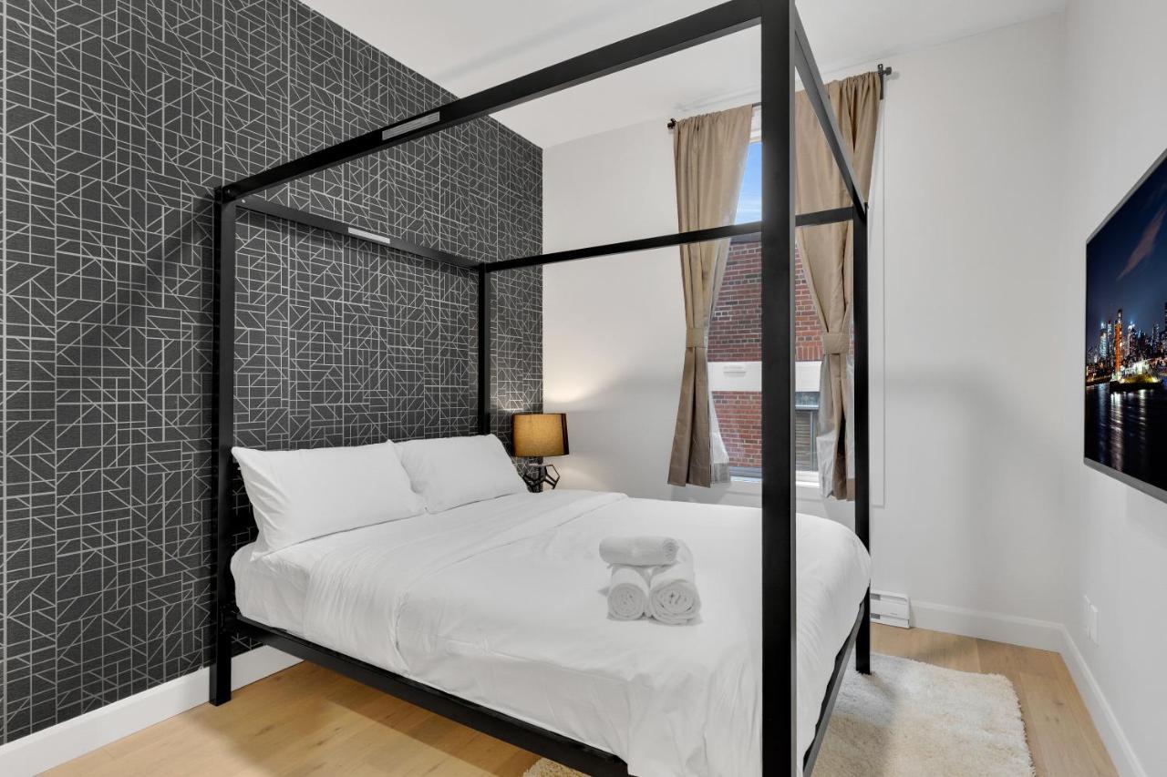 Deluxe Suites Downtown Монреаль Экстерьер фото