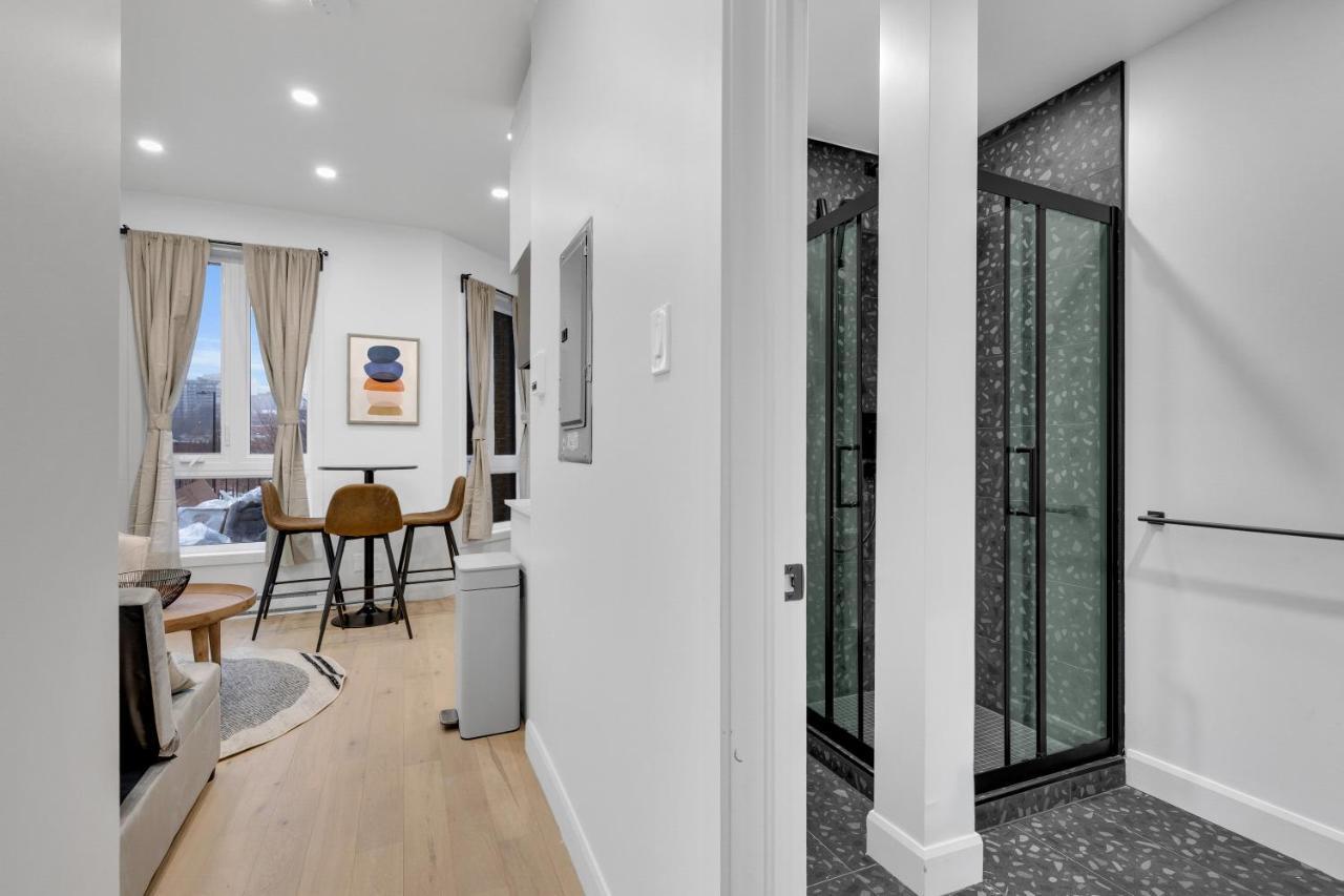 Deluxe Suites Downtown Монреаль Экстерьер фото